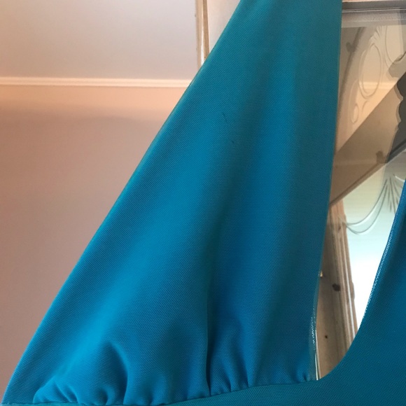 SOLD!!! Ema Savahl Halter Crop Top Flowers Blue Green S/M - Picture 7 of 16